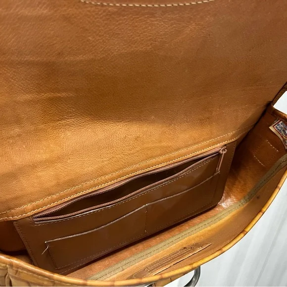 DOONEY AND BOURKE BAYOU COLLECTION SHOULDER BAG BFPM-06-396 - Picture 13 of 16